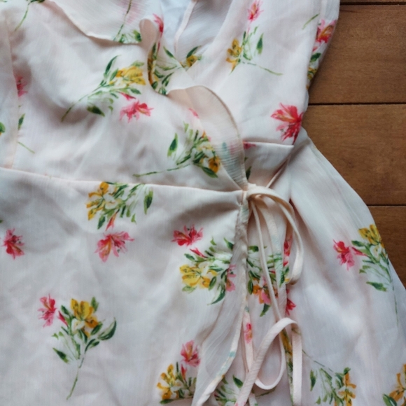 Lush Blousy Ruffle lightweight chiffon wrap dress - Picture 8 of 14